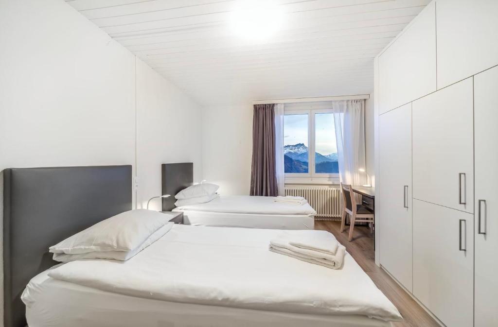 Modern mountain room with shared bathroom at 500m to Ski Lifts and Leysin center room 1